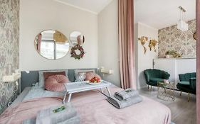 City Flower Apartment